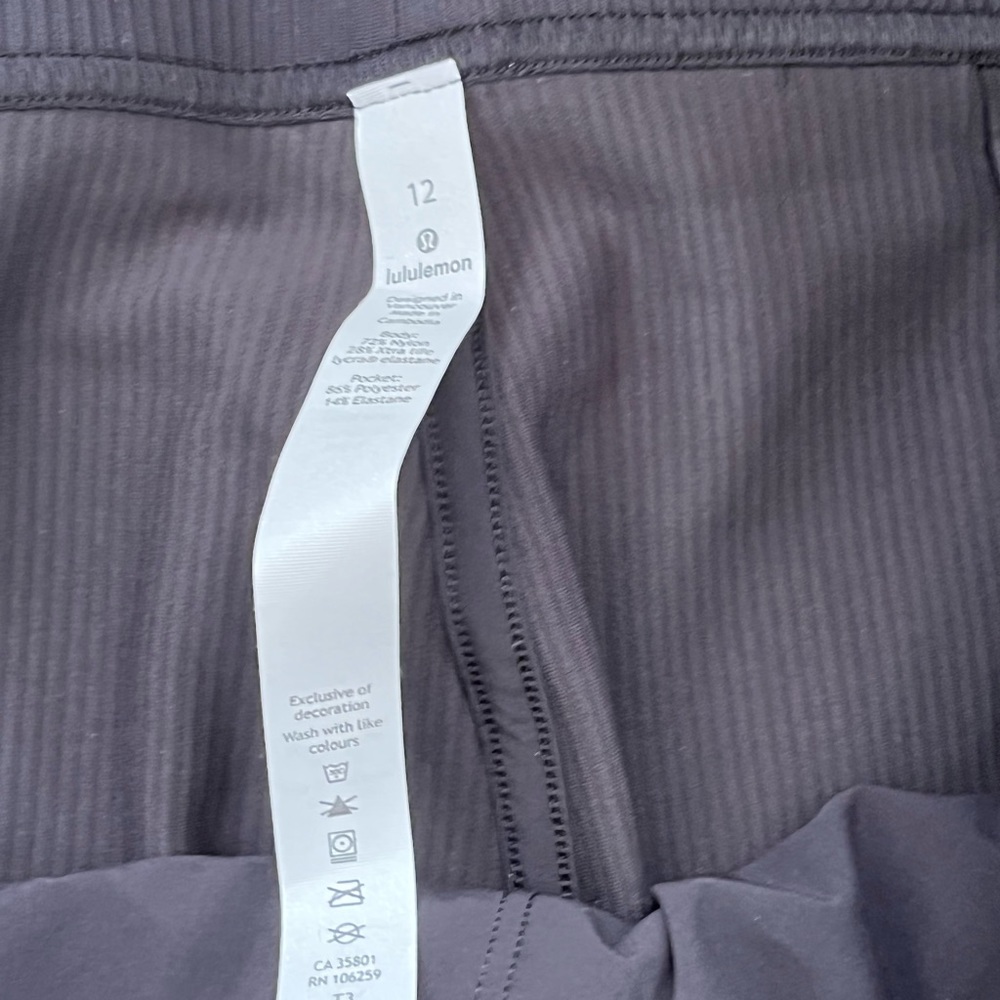 Lululemon pants - Picture 2 of 5